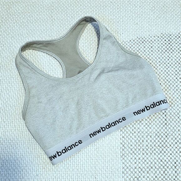 New Balance Ribbed Sports Bra - Picture 6 of 7